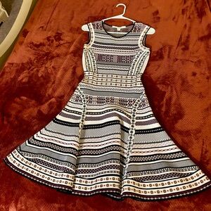 Diane Von Furstenberg Black, White & Burgundy Patterned Knit dress